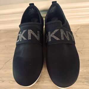 DKNY Jadyn, slip on comfort sneakers.